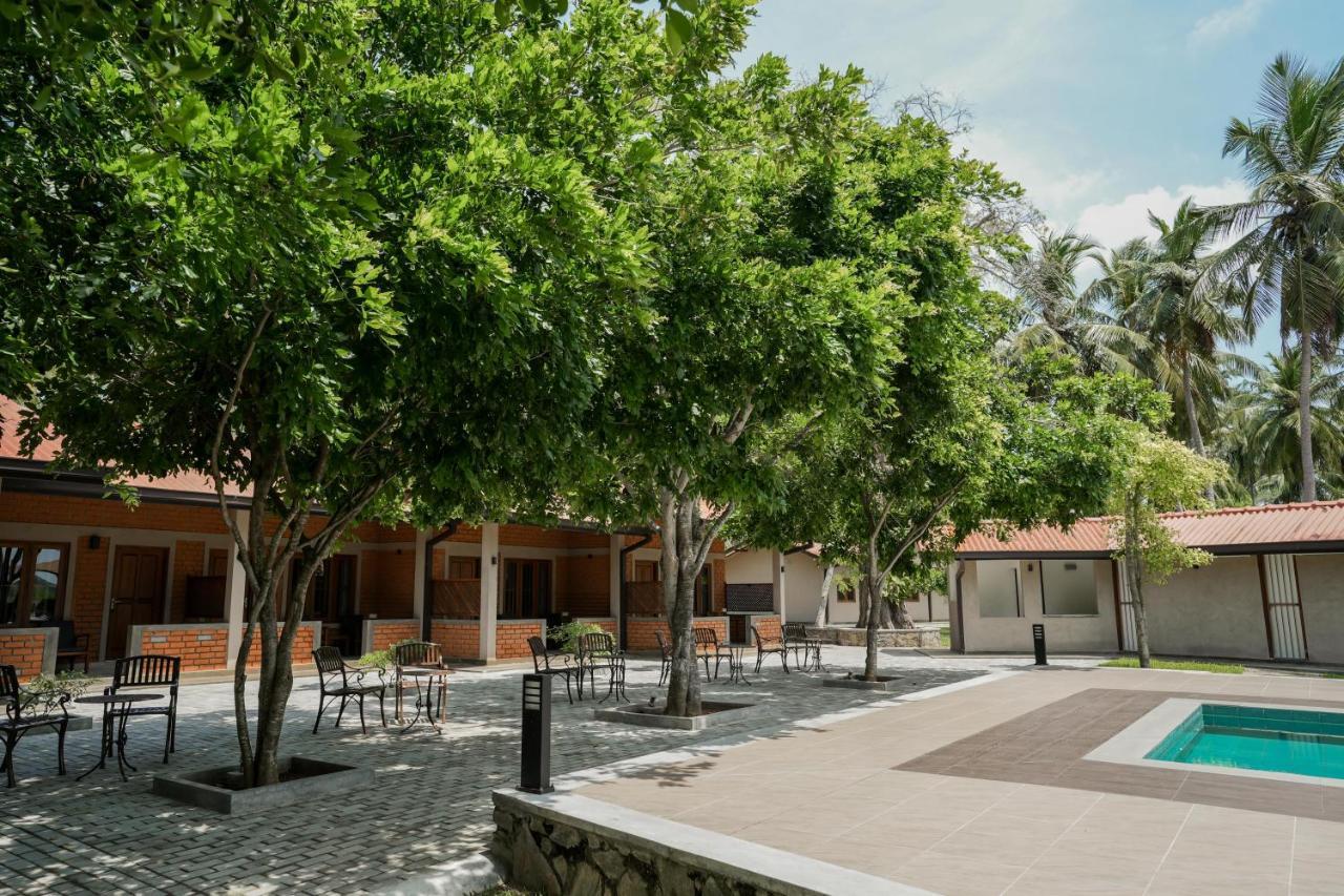 Malala Retreat Otel Hambantota Dış mekan fotoğraf